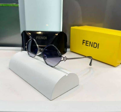 Fend i Silver-Black Designer Shade 492