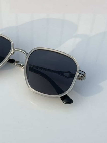 Cartier_78970 white black