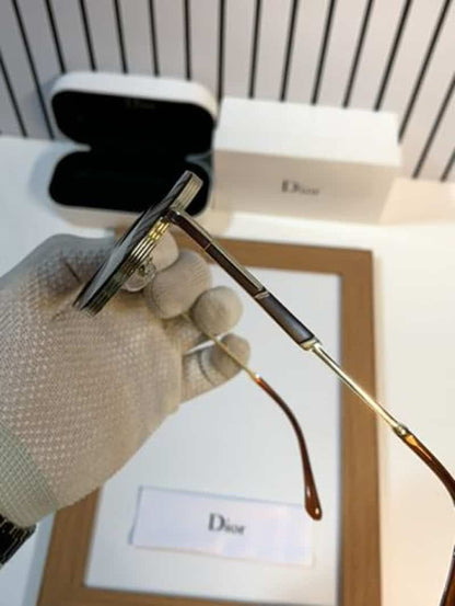 Dior_2028 gold brown