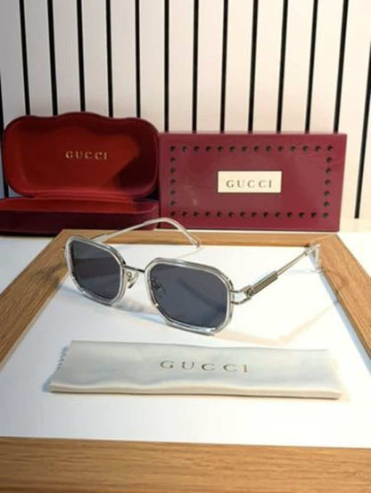 Gucci 06 white black