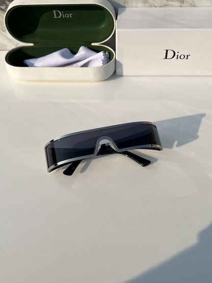 Di0r_9094_silver_black