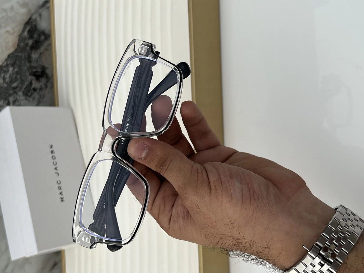Marc_Jacobs_1117_transparent