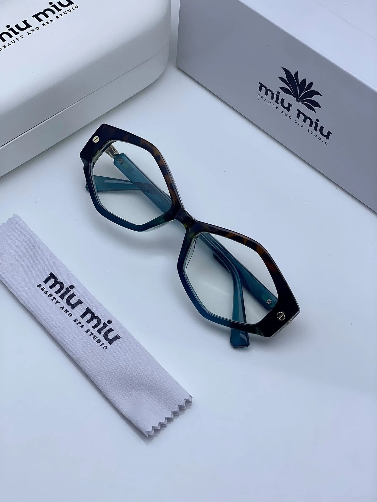 Miu Miu 277 Tiger Plano