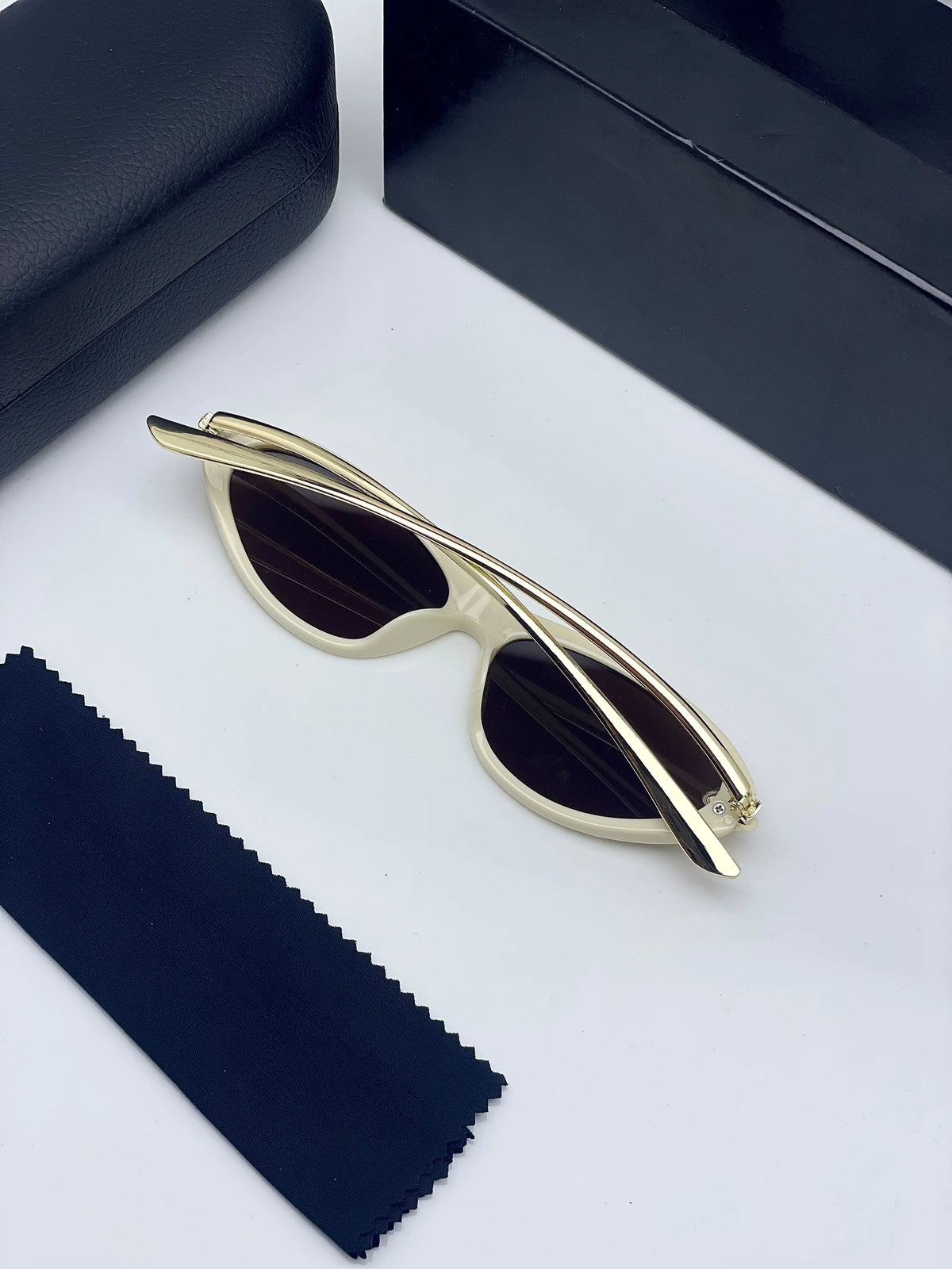 Bottega Veneta 9151 Cream Brown