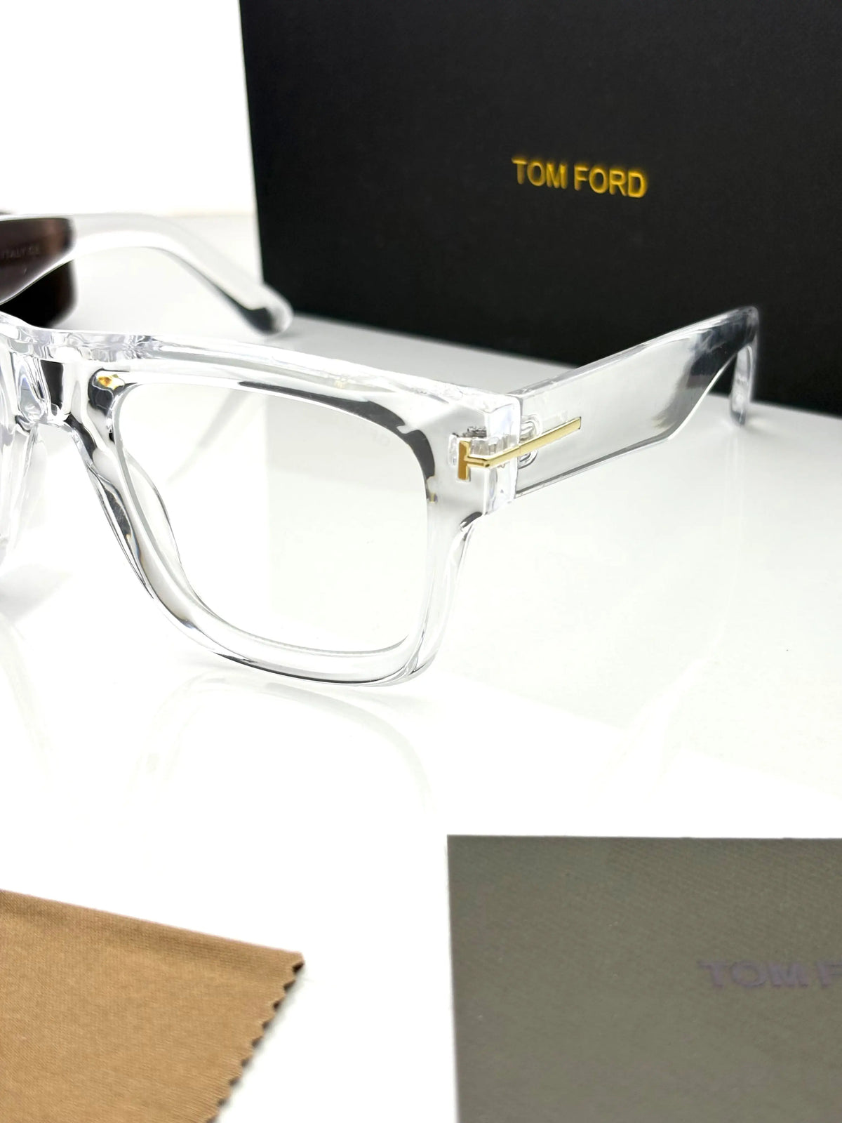 TomForrd 259 Transparent frame