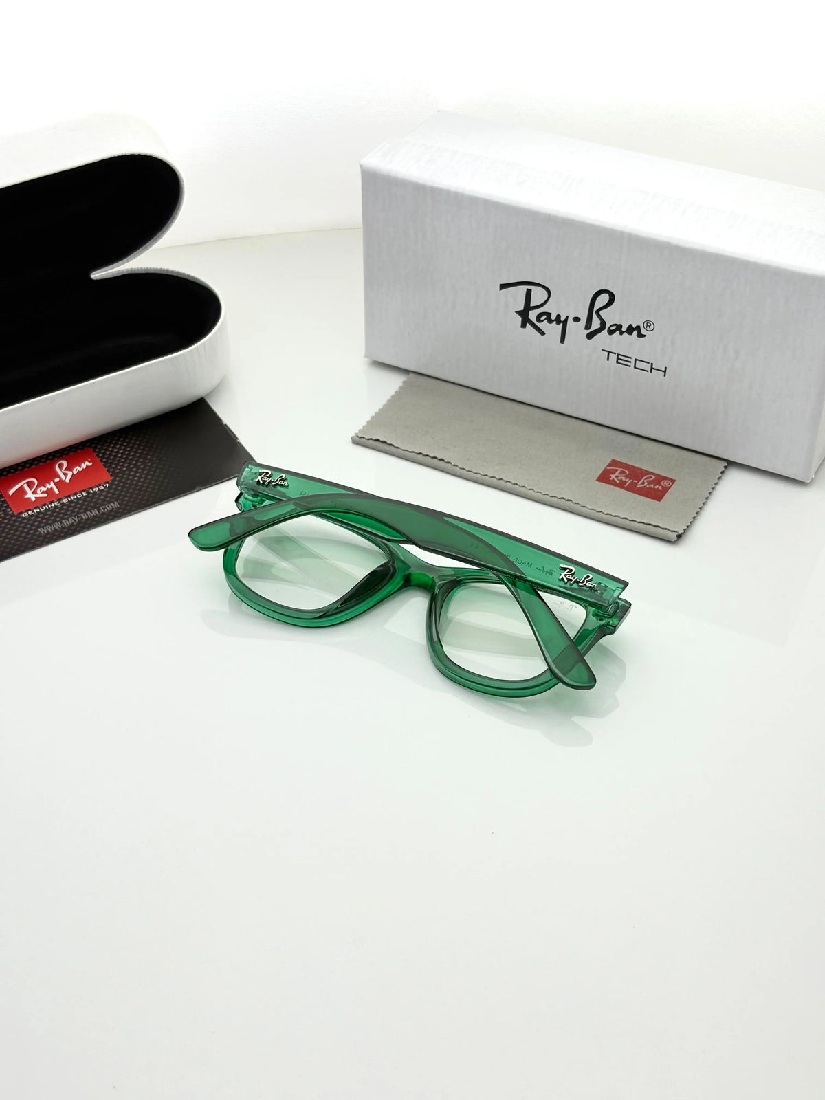 RayBann 0502 Green Frame