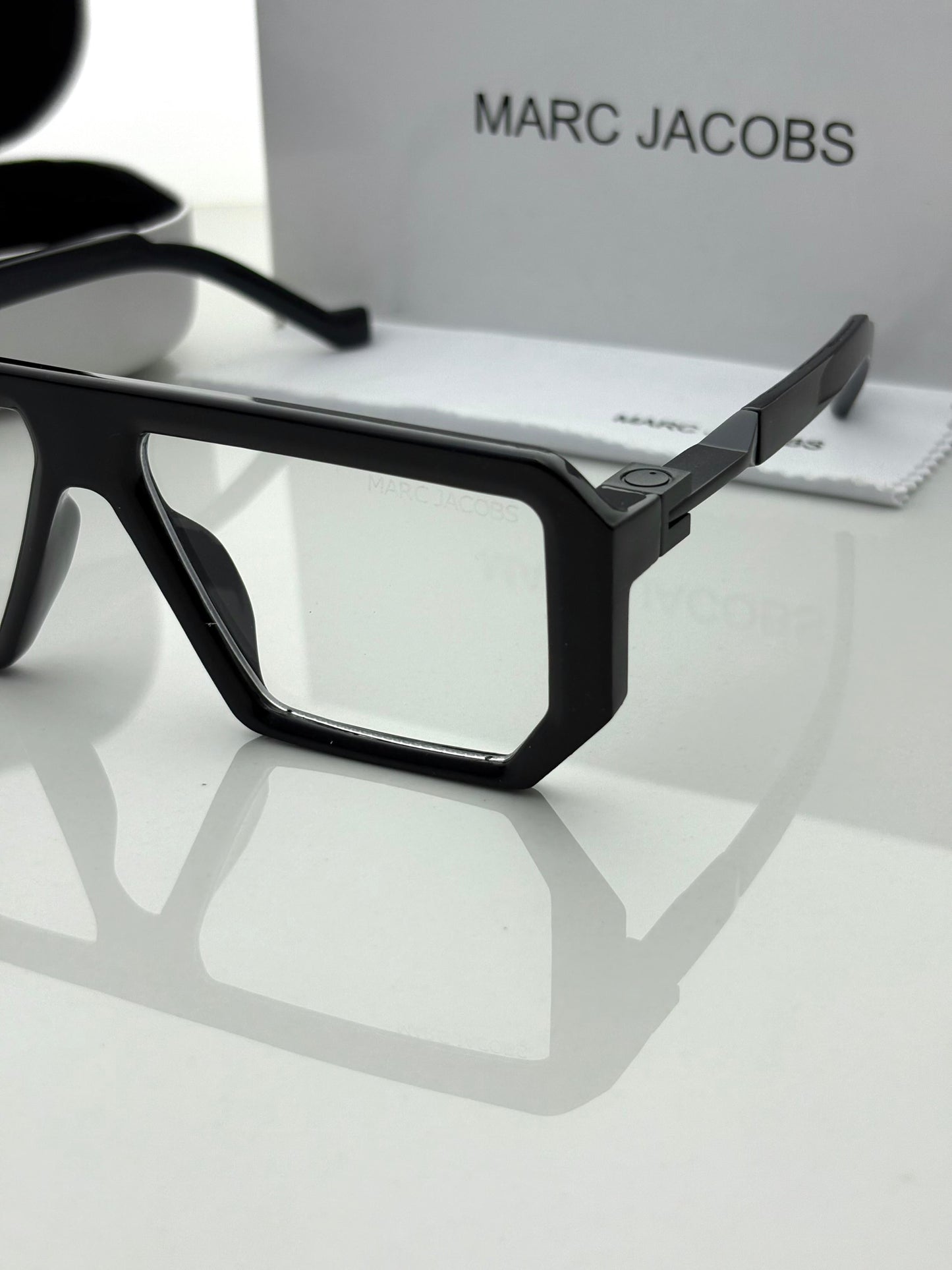 Marc Jacobs 1010 Black