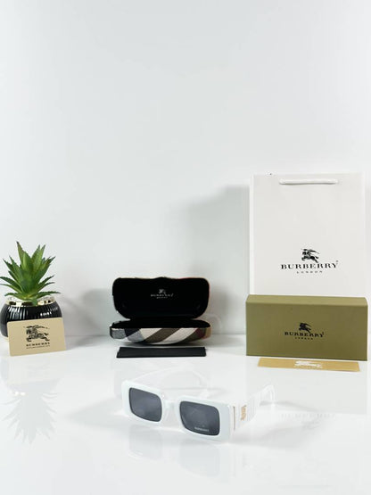 Burrberry 11089 White Black
