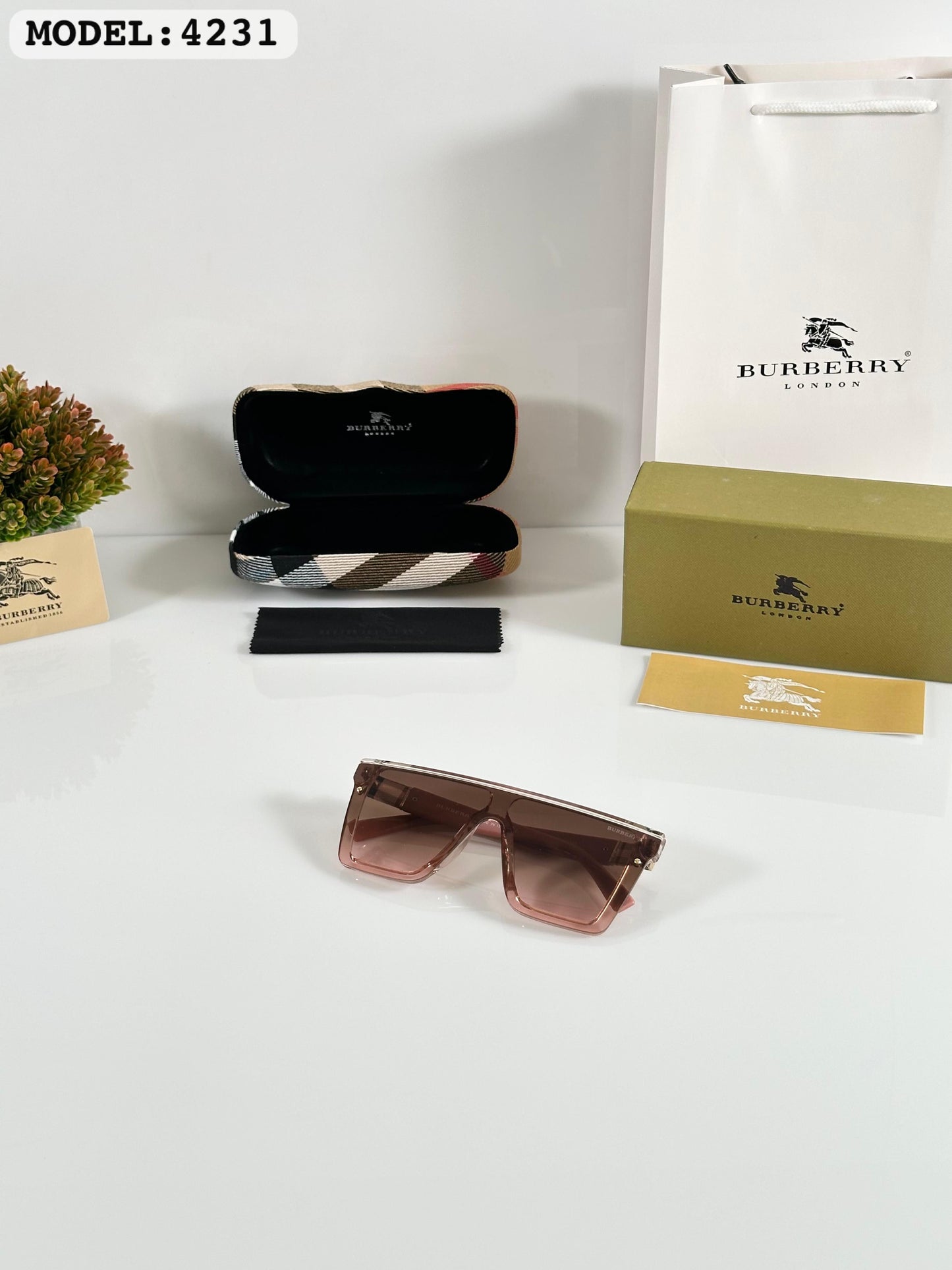 Burrberry 4231 Pink