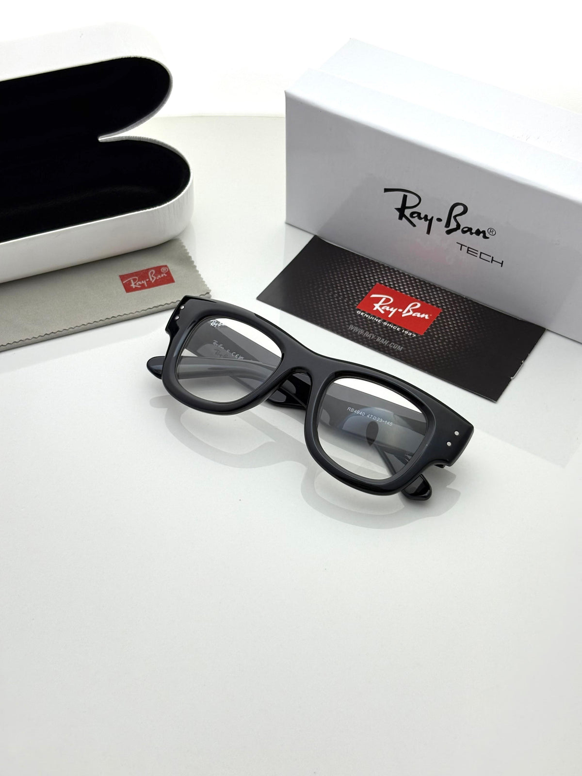 Rayy_Bann 4940 Black Puffer Frame