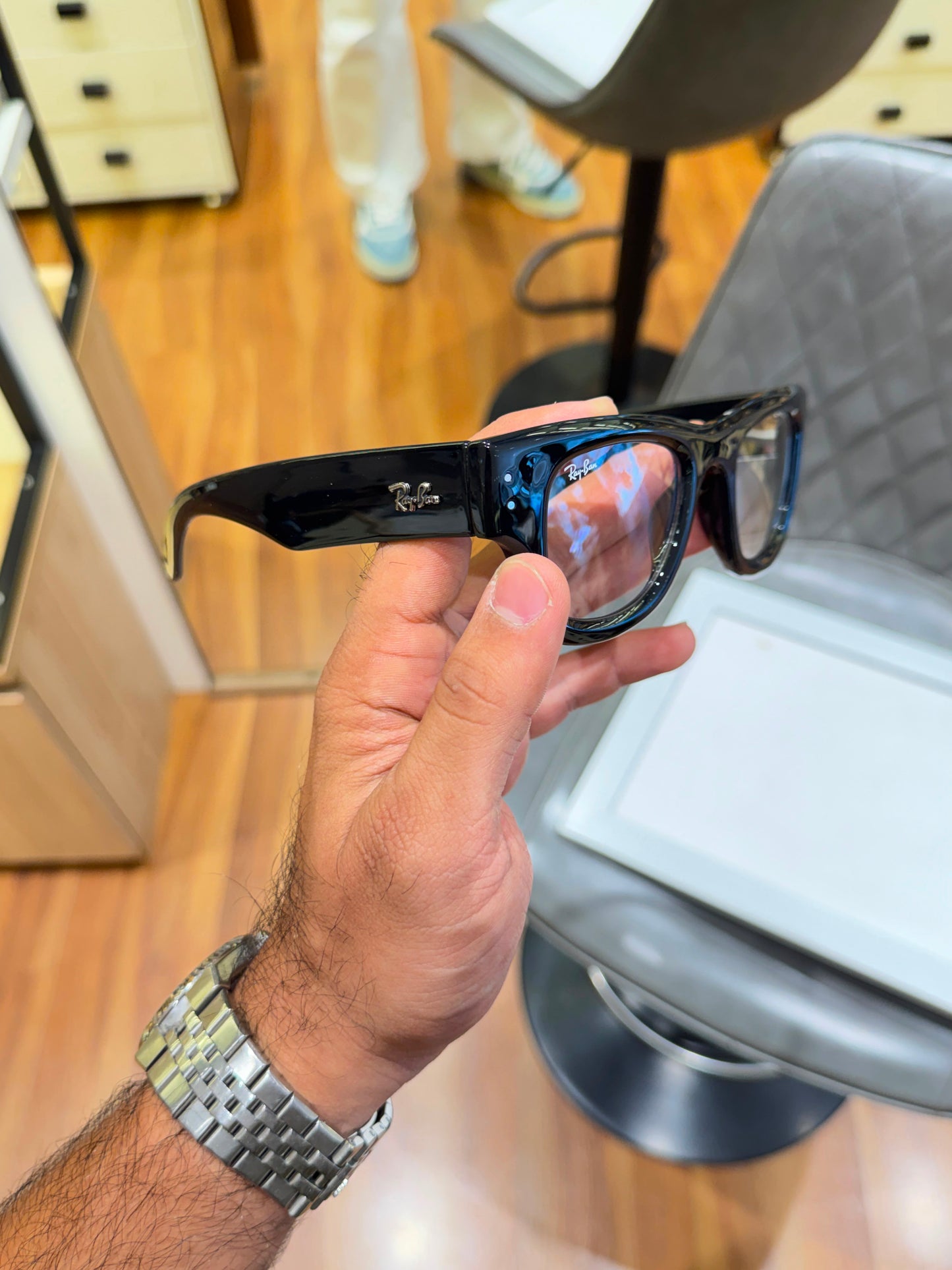 Rayy_Bann 4940 Black Puffer Frame