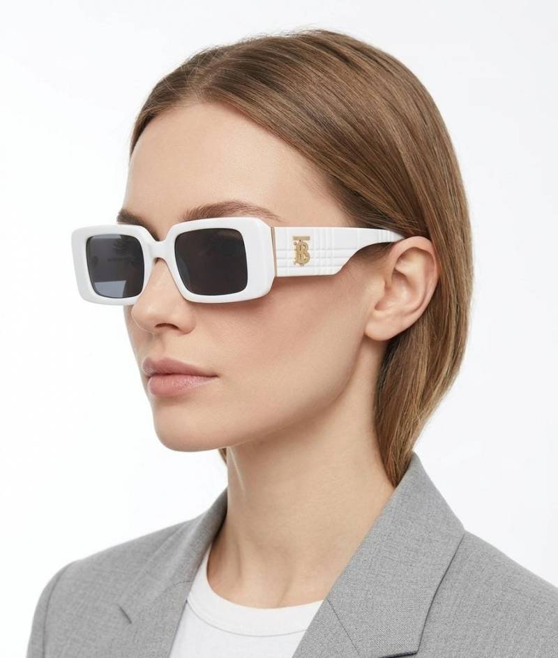 Burrberry 11089 White Black