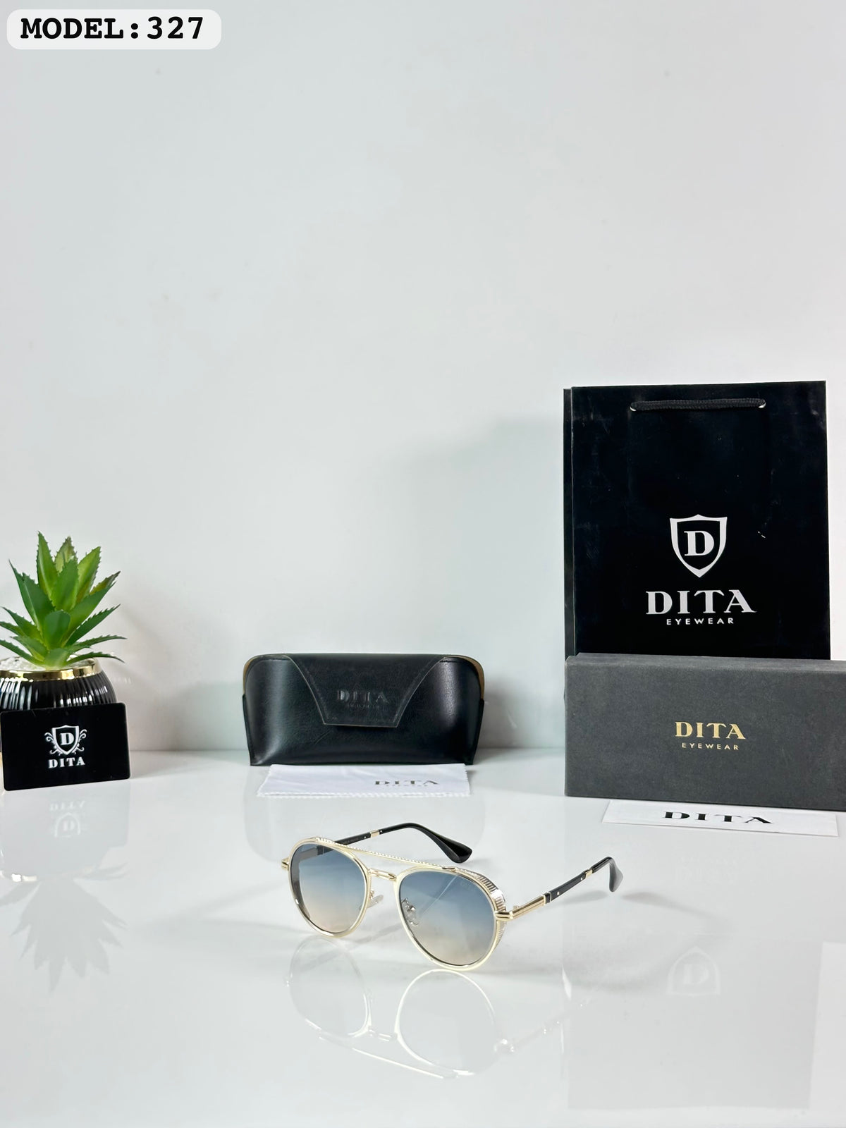 Ditta 327 Gold
