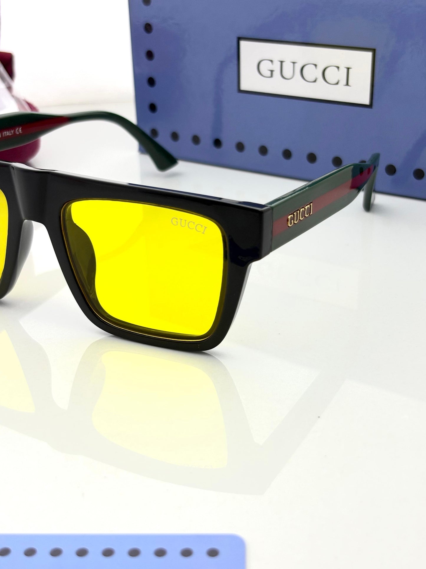 Guccii 1868 Signature Yellow Shade
