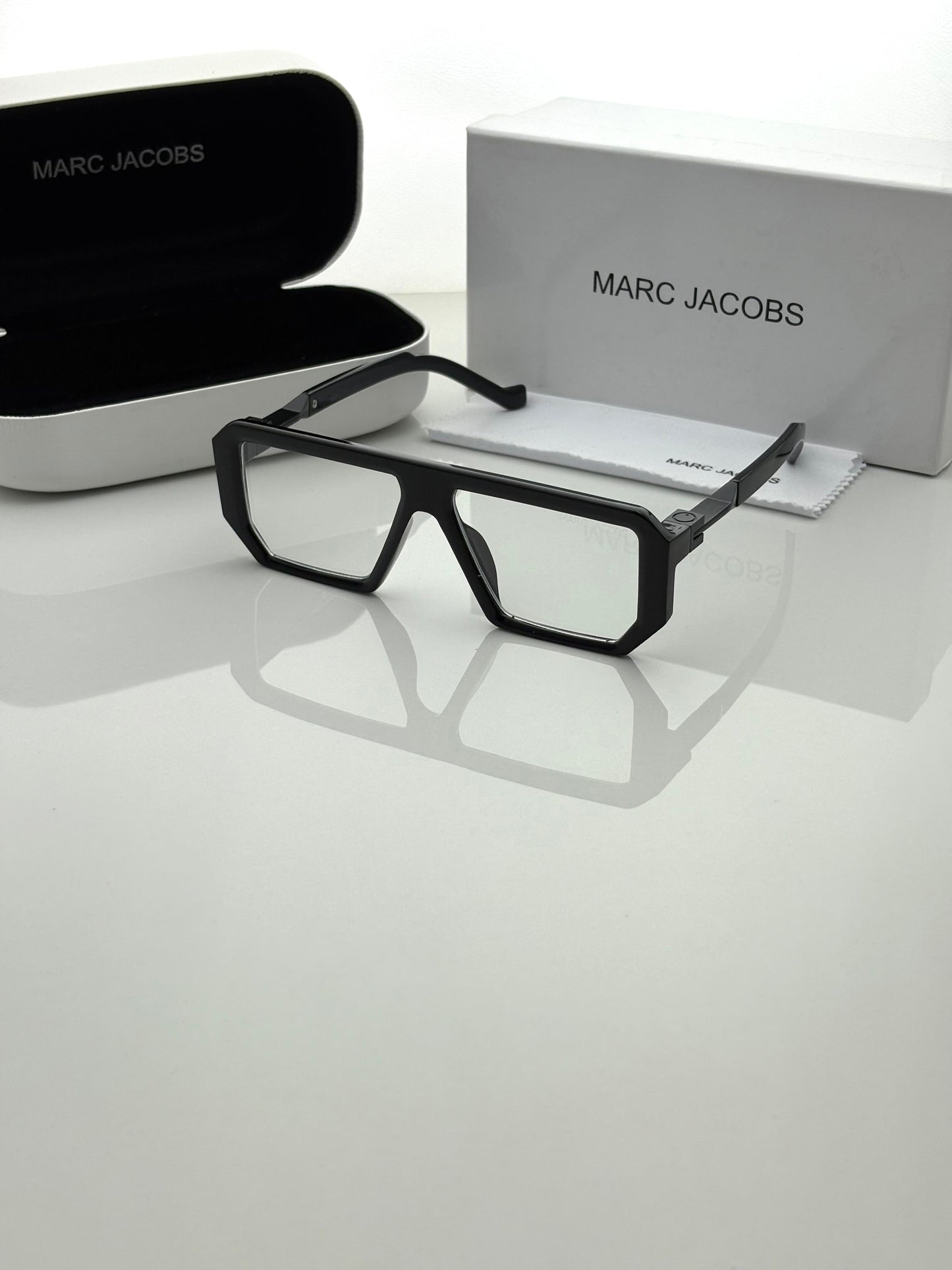 Marc Jacobs 1010 Black