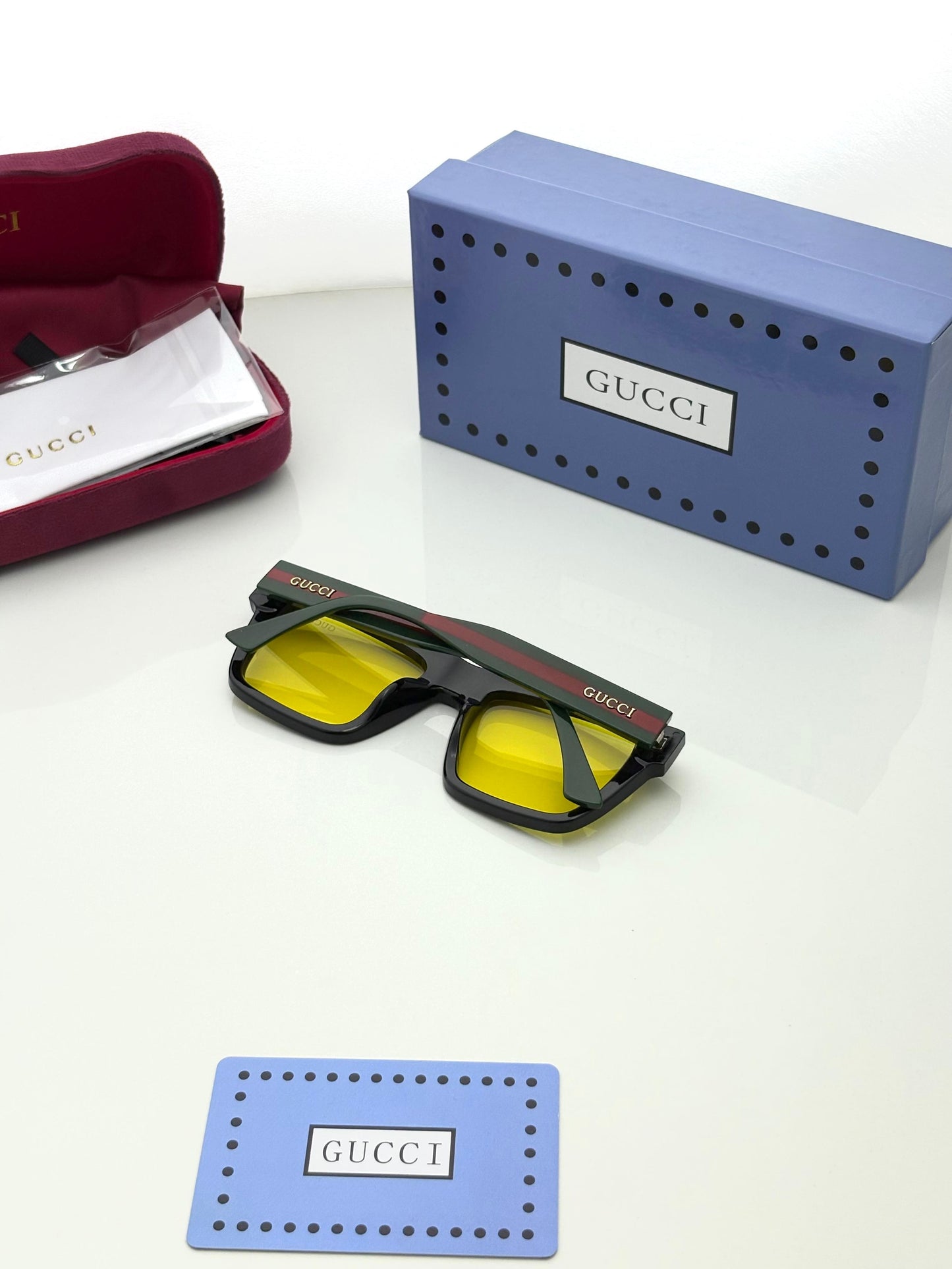 Guccii 1868 Signature Yellow Shade