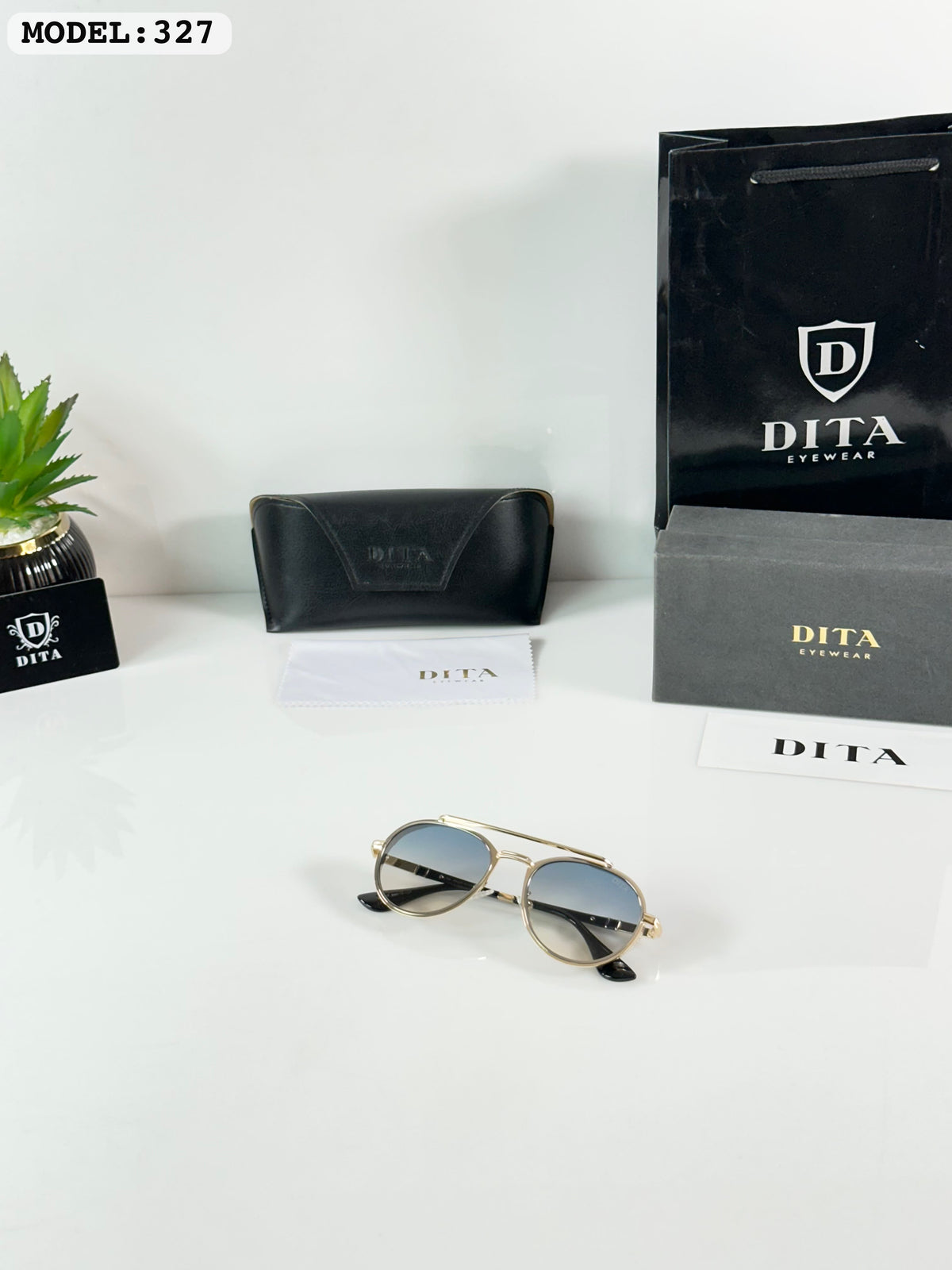 Ditta 327 Gold
