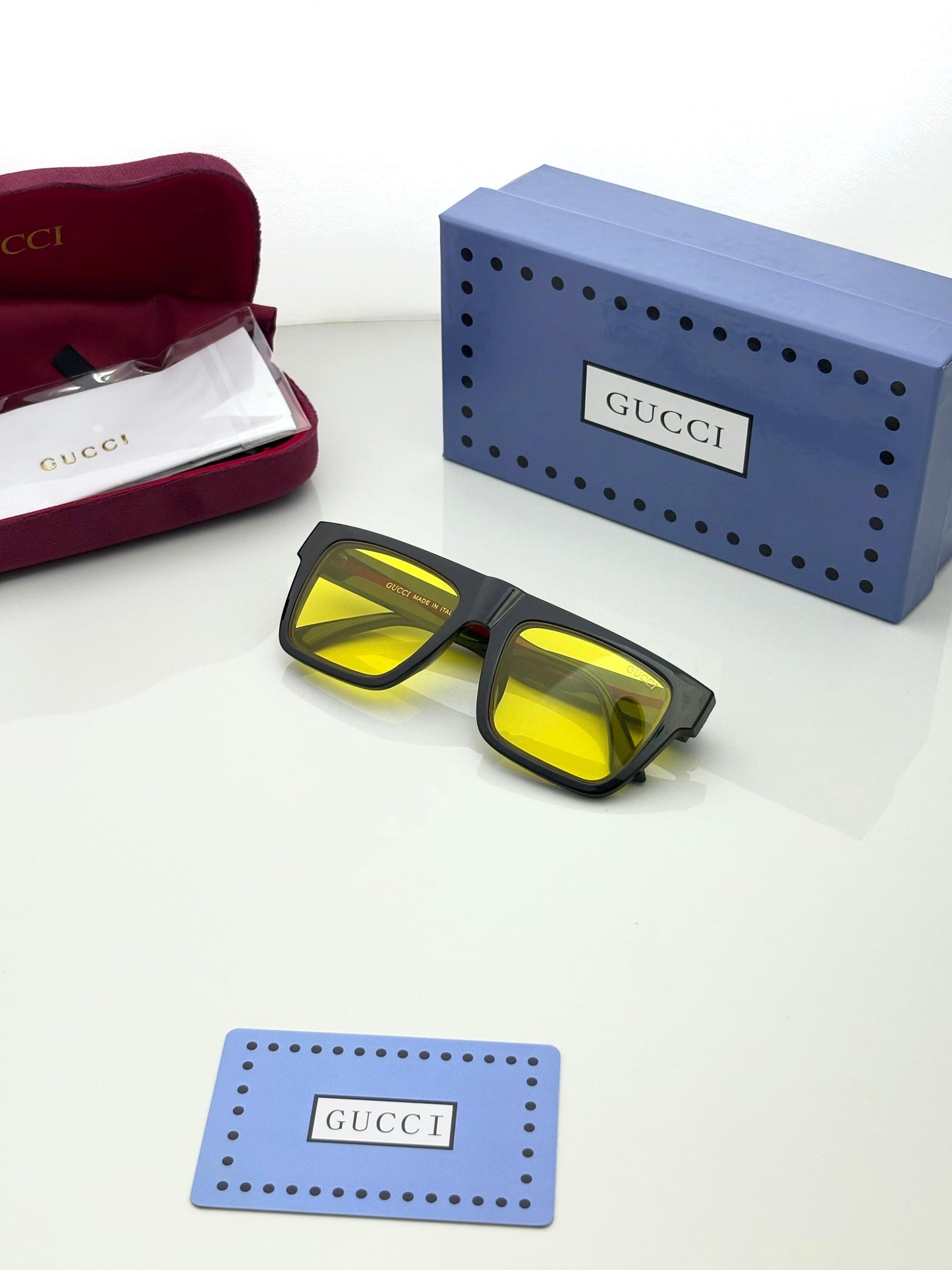 Guccii 1868 Signature Yellow Shade